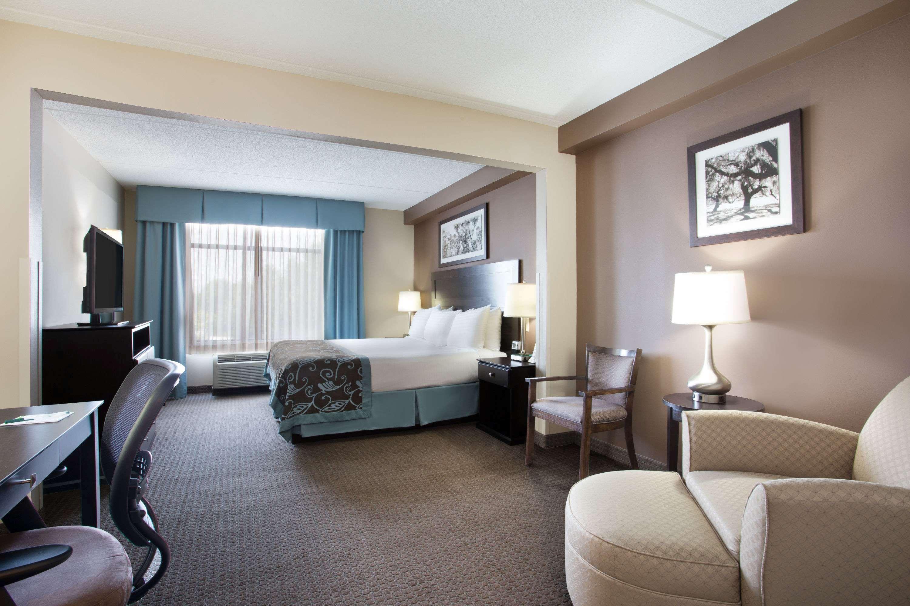 Wingate By Wyndham Garner/Raleigh South Hotel Bagian luar foto